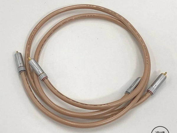 『澄橘』英國 Shark 鯊魚 SILVER 40/UIN RCA 訊號線《二手交換買賣》A73994