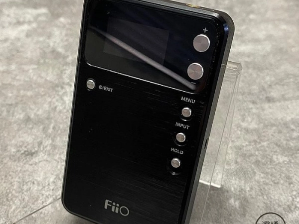 『澄橘』Fiio E17 隨身DAC+耳機擴大機 黑《二手交換買賣》A75719