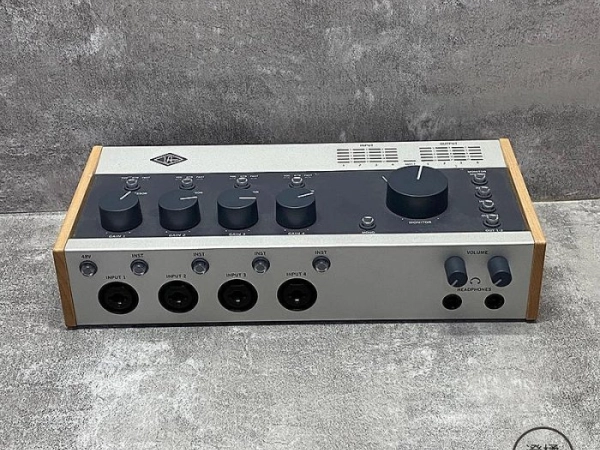 『澄橘』Universal Audio Volt 476P Type-C 錄音介面《二手 無盒裝 中古》A76511