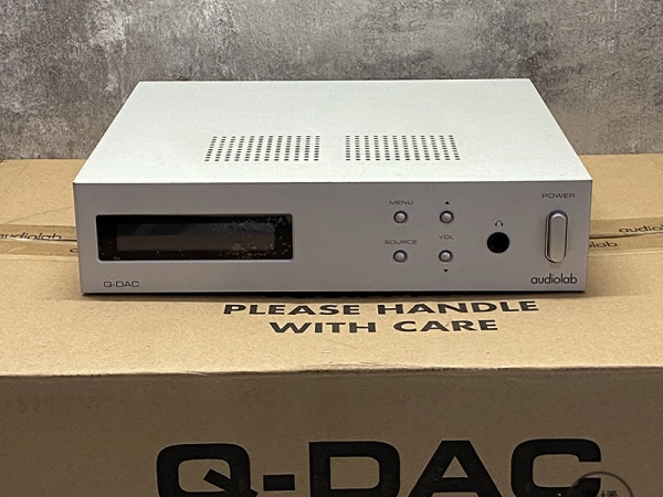 『澄橘』Audiolab Q-DAC USB-DAC+耳擴/數位前級擴大器 銀《二手交換買賣》A77423