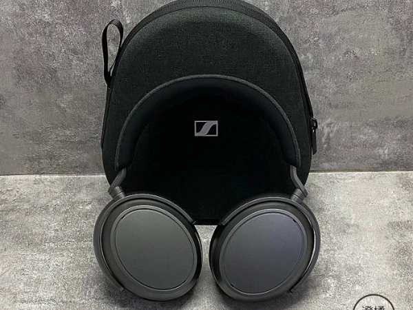 『澄橘』Sennheiser Momentum 4 Wireless 主動降噪耳罩式藍牙耳機《二手 無盒》A79227
