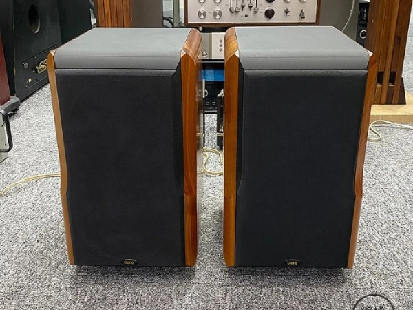 『澄橘』Chario Constellation Delphinus 書架喇叭 一對 木紋《二手交換買賣》A80421