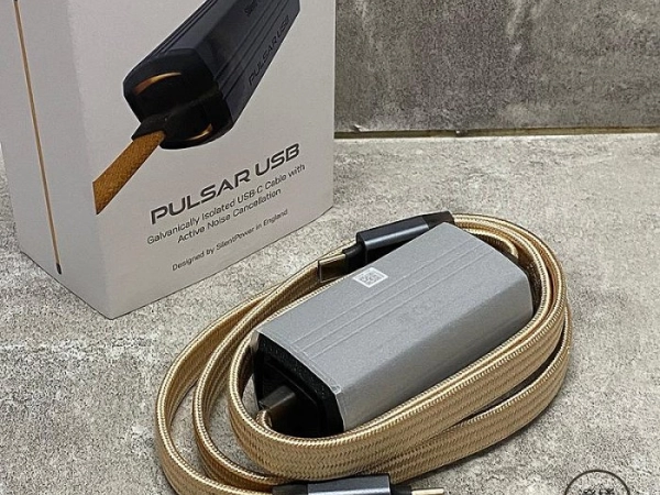 『澄橘』iFi Audio SilentPower Pulsar USB 主動消噪TYPE-C USB 線《二手》A80917