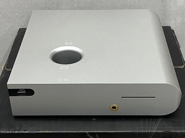 『澄橘』谷津 DA&T Q-16 數位流綜合擴大機 銀《二手交換買賣》A82422