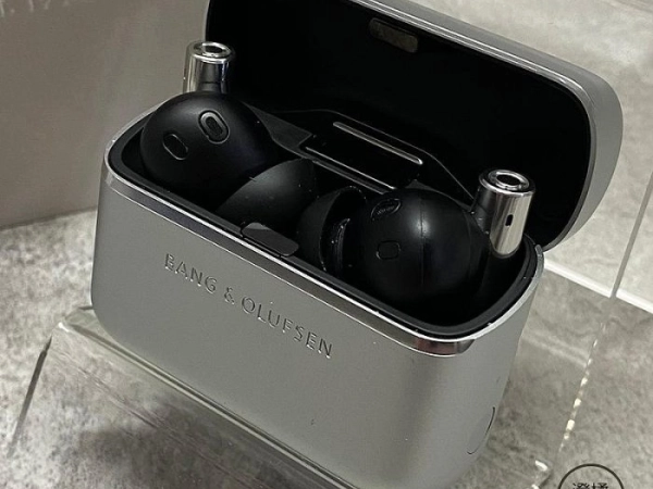 『澄橘』B&O Beo Grace 真無線藍芽音樂耳機 銀《二手》A83488