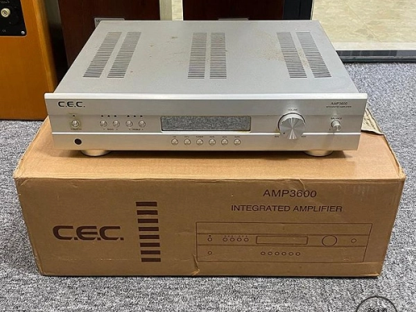 『澄橘』CEC AMP 3600 綜合擴大機 銀《二手交換買賣》A84287