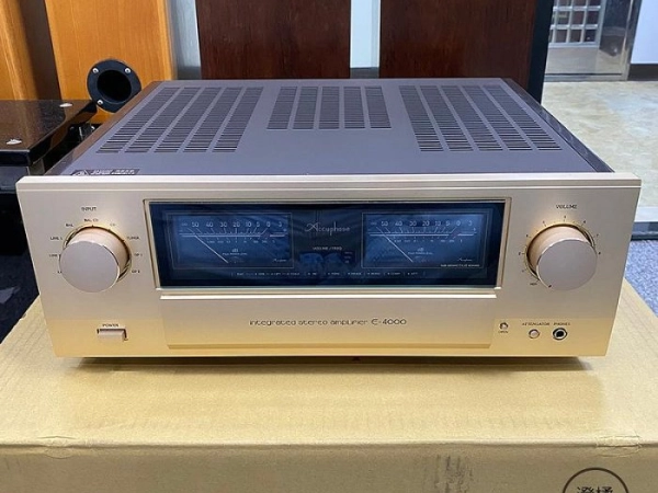 『澄橘』Accuphase E-4000 綜合擴大機 公司貨 金《二手交換買賣》A83924