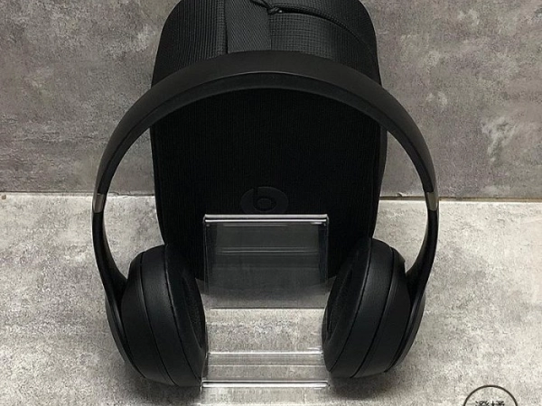 『澄橘』Beats Solo 4 藍芽耳罩式 藍牙耳機 黑《二手3C 無盒裝 中古》A84492