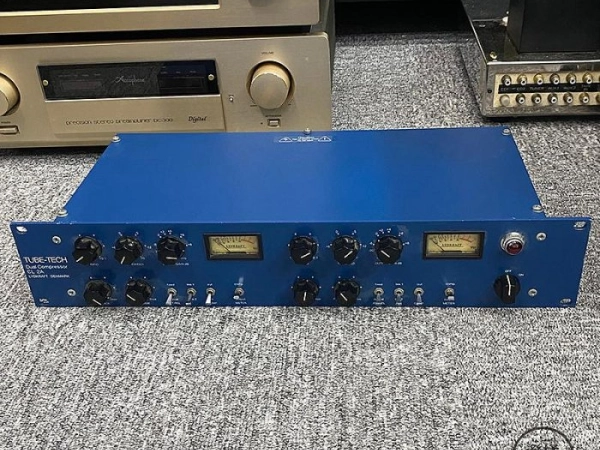 『澄橘』Tube-tech Dual Compressor CL 2A 電子管 立體聲 總線 壓縮器《二手》A84592