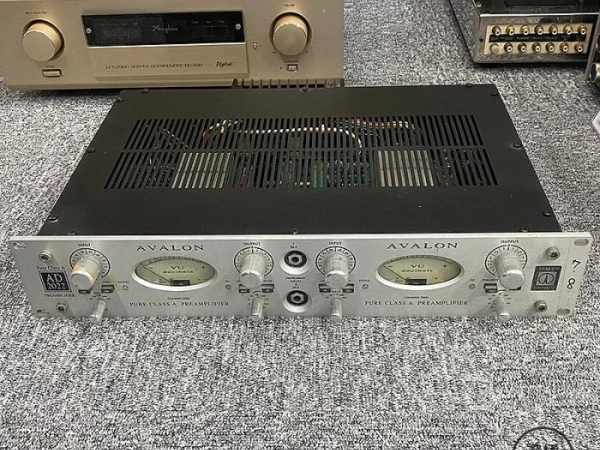 『澄橘』Avalon AD 2022 雙通道麥克風前級擴大機 銀《二手交換買賣》A84593