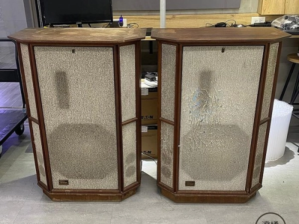 『澄橘』Tannoy Memory GRF 號角喇叭 簽名版 一對 胡桃木《二手交換買賣》A84744