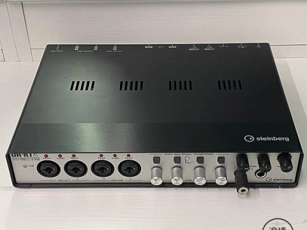 『澄橘』Steinberg UR-RT4 UR-RT4 USB2.0 錄音介面 黑《二手 無盒裝 中古》A84783