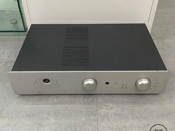 『澄橘』法國Atoll Electronigue IN100 綜合擴大機 銀《二手交換買賣》A86297