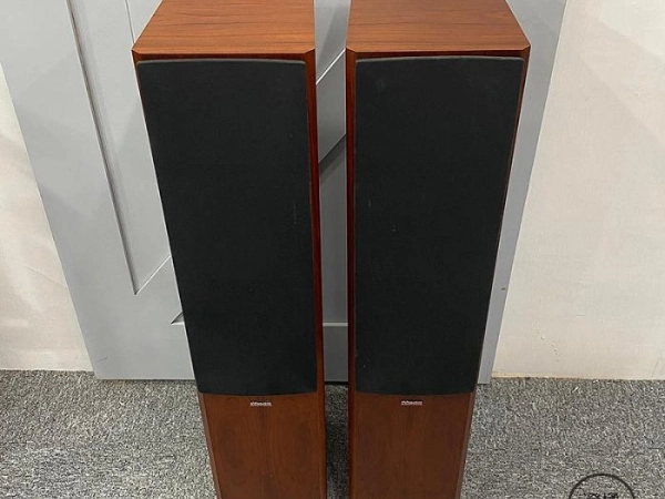 『澄橘』Dynaudio Focus 220 三音路落地喇叭 木紋《二手交換買賣》A86695